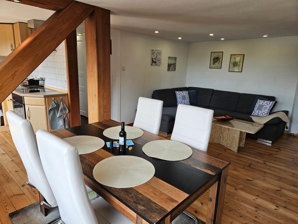 Living room, Seating area, Dining area