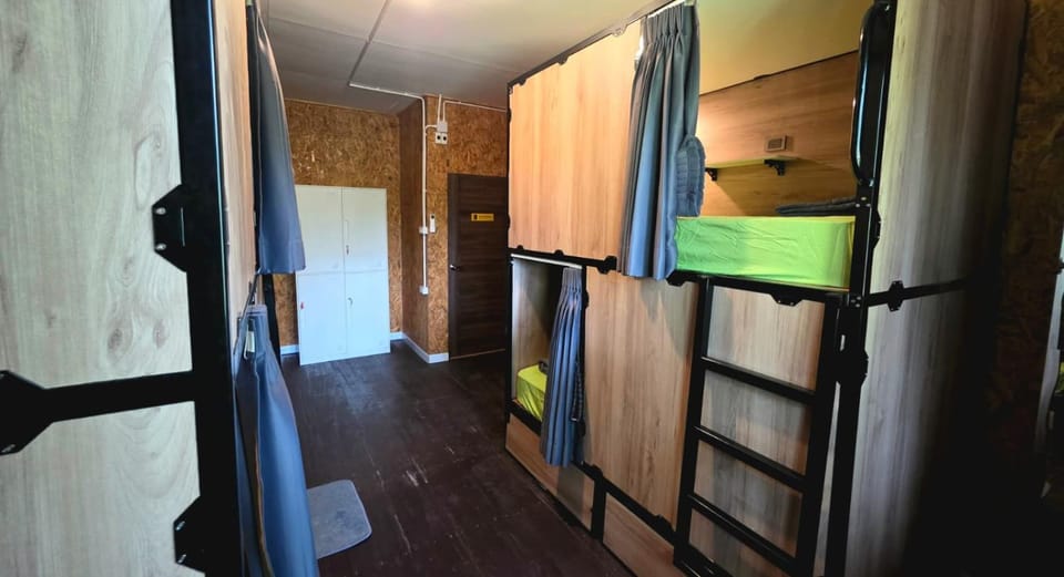 Hostel Ko Kut Bed and Breakfast in Trat Changwat