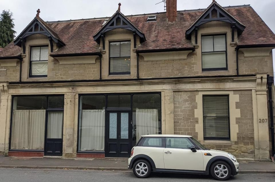 Malvern hills, beautiful garden flat Twohundredandseven Apartment in Malvern Hills District
