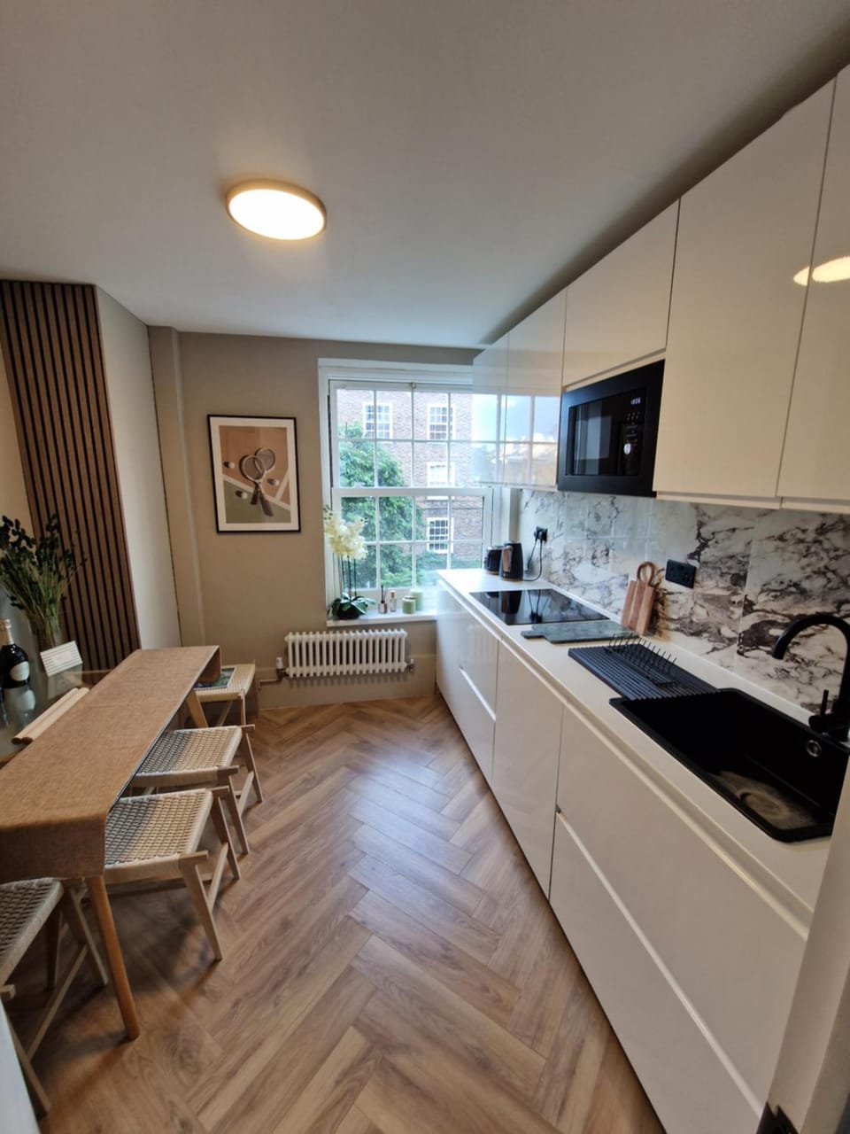 stylish bedroom ZONE 1 Vacation rental in City of Westminster
