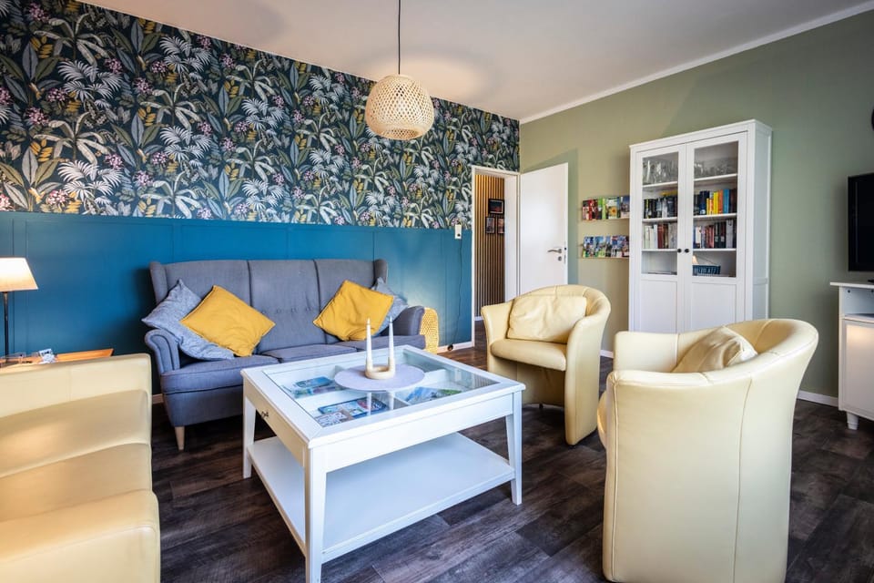 TV and multimedia, Living room, Entertainment