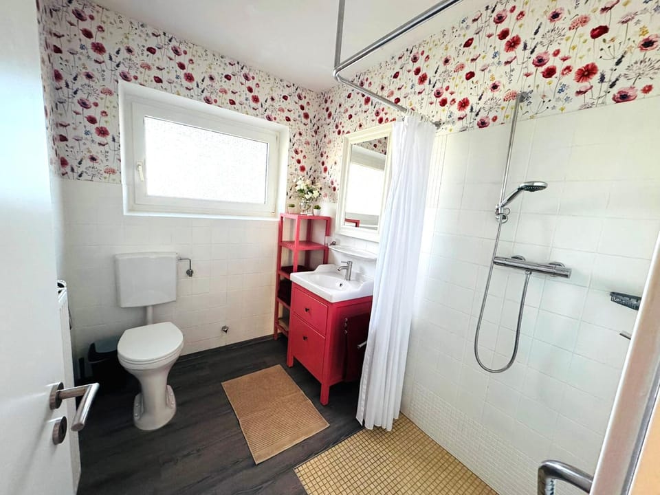 Shower, Toilet, Bathroom