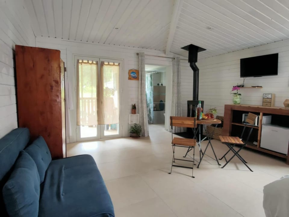 TV and multimedia, Living room, Dining area