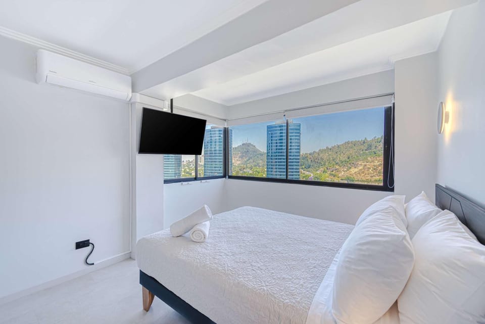 Alto Vitacura I - Stunning City Views Apartment in Providencia