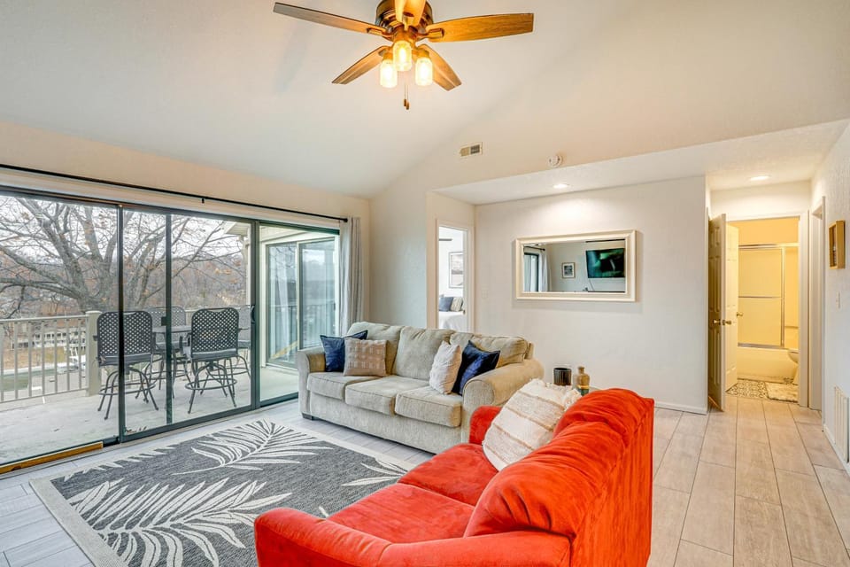 Lake Access & Views: Condo w/ Pools in Osage Beach House in Osage Beach