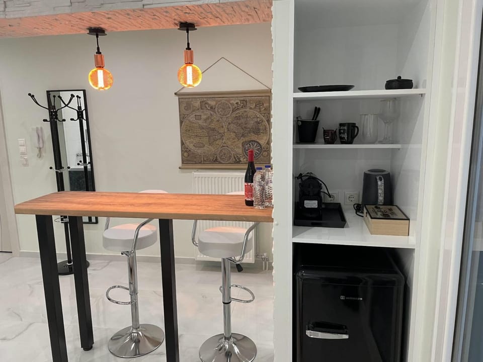 Coffee/tea facilities, Seating area, Dining area, minibar