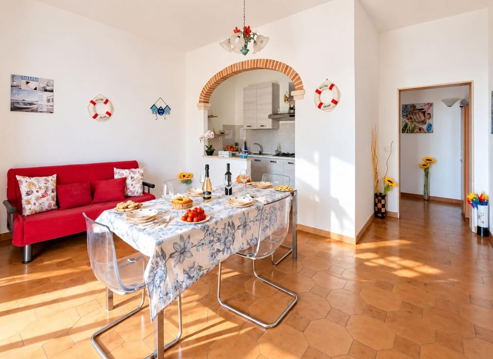 Living room, Dining area
