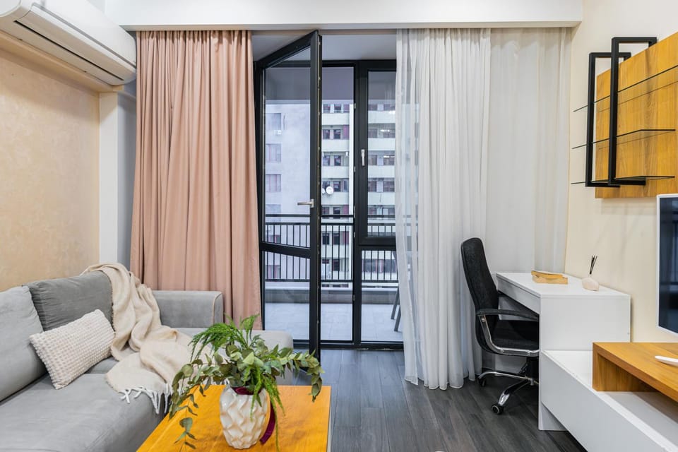 TV and multimedia, Balcony/Terrace, Living room, Seating area, Dining area, air conditioner