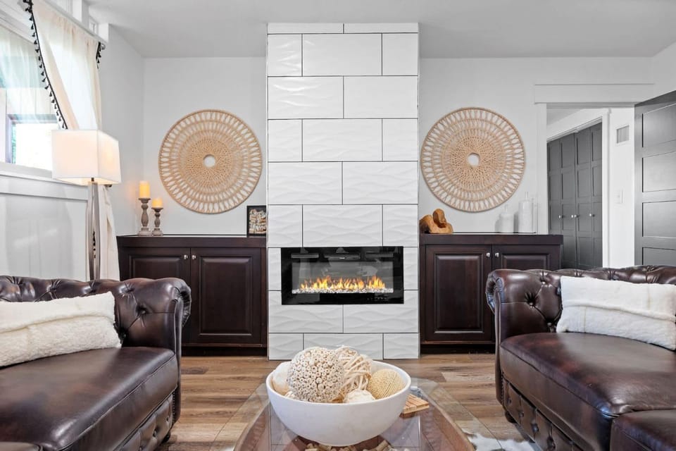 Schatzi Haus - Theater Room Pool Close to Main House in Fredericksburg