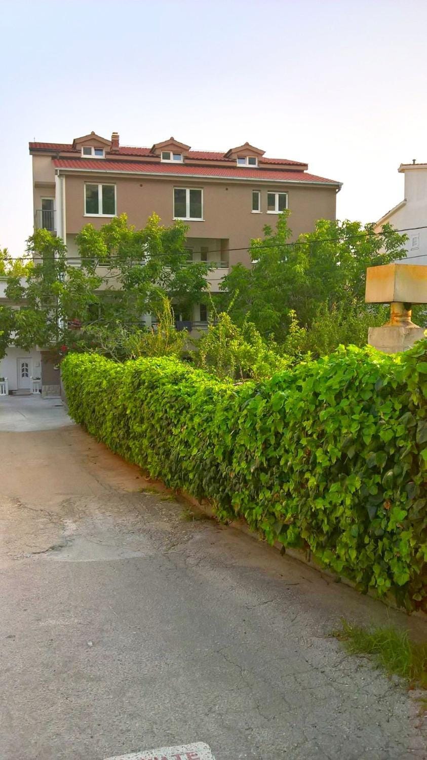 Property building, Day