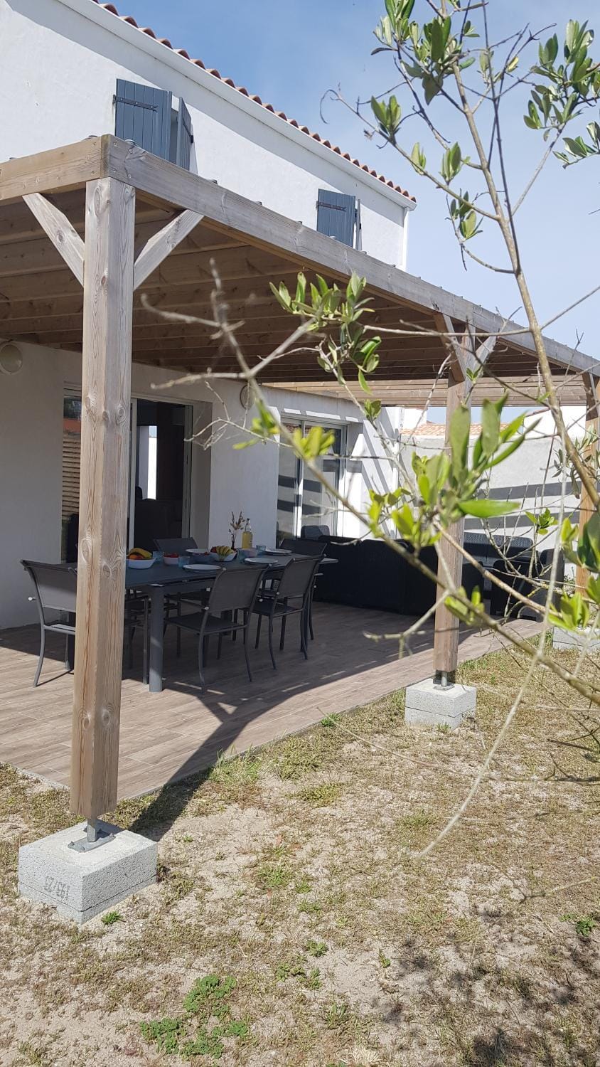 Property building, Patio, Garden, Garden view