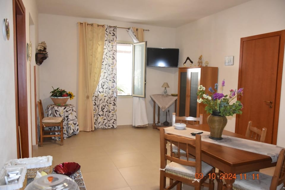 Communal lounge/ TV room, TV and multimedia