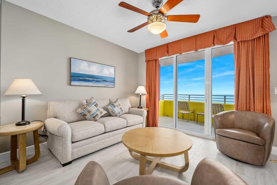 Luxury 3BR Villa Direct Oceanfront Resort Life House in Florida