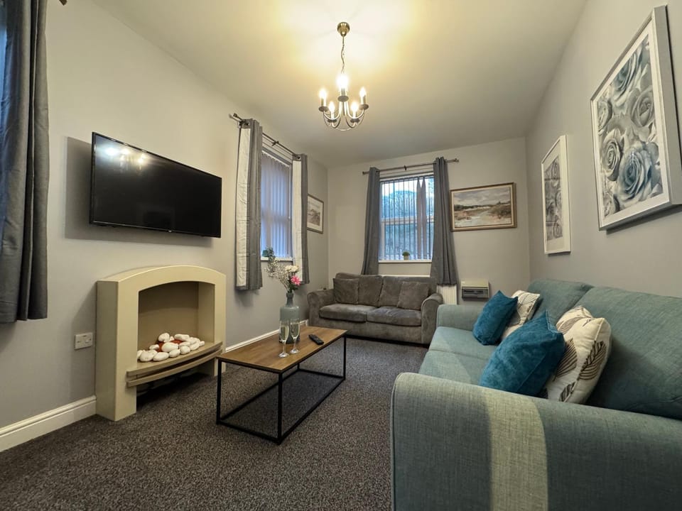 Omega Apartment - 3 Bedrooms - Sleeps 5 Apartment in Copeland District