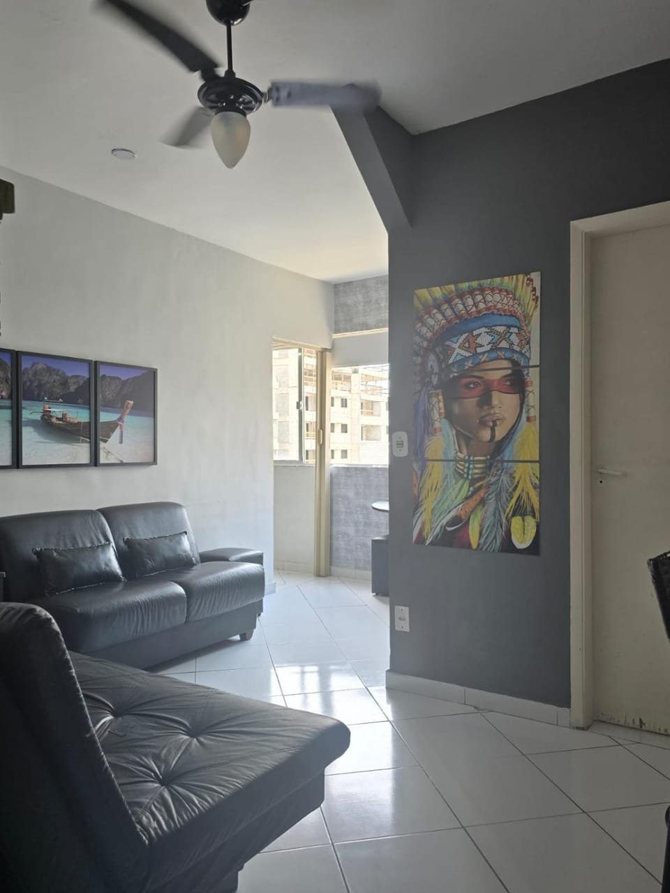 Apto em prédio frente a praia, 1 quarto, com garagem coberta, local privilegiado Apartment in State of São Paulo