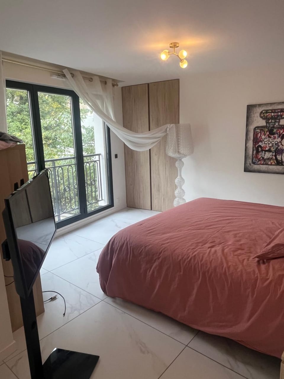 Villamelina Apartment in Puteaux