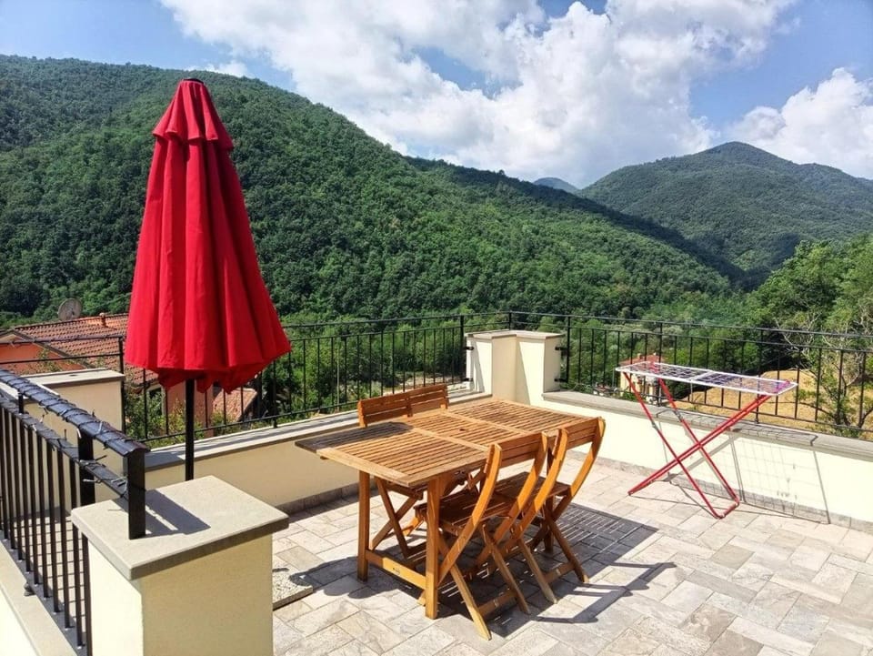 Patio, Natural landscape, Balcony/Terrace, Balcony/Terrace, Dining area, Mountain view
