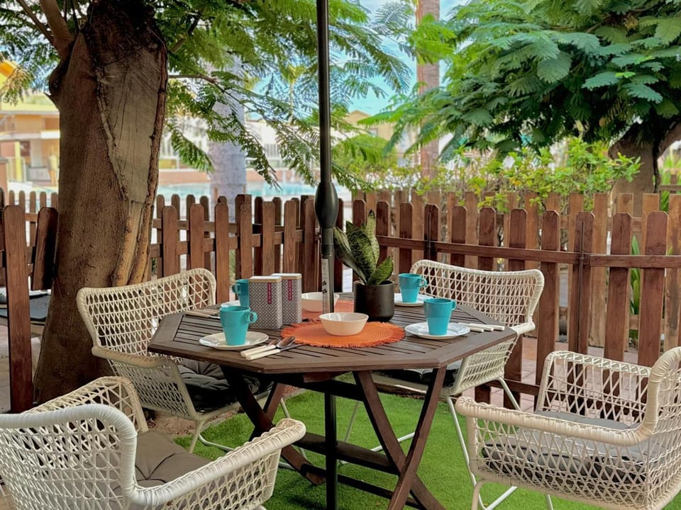 Garden, Dining area, Garden view