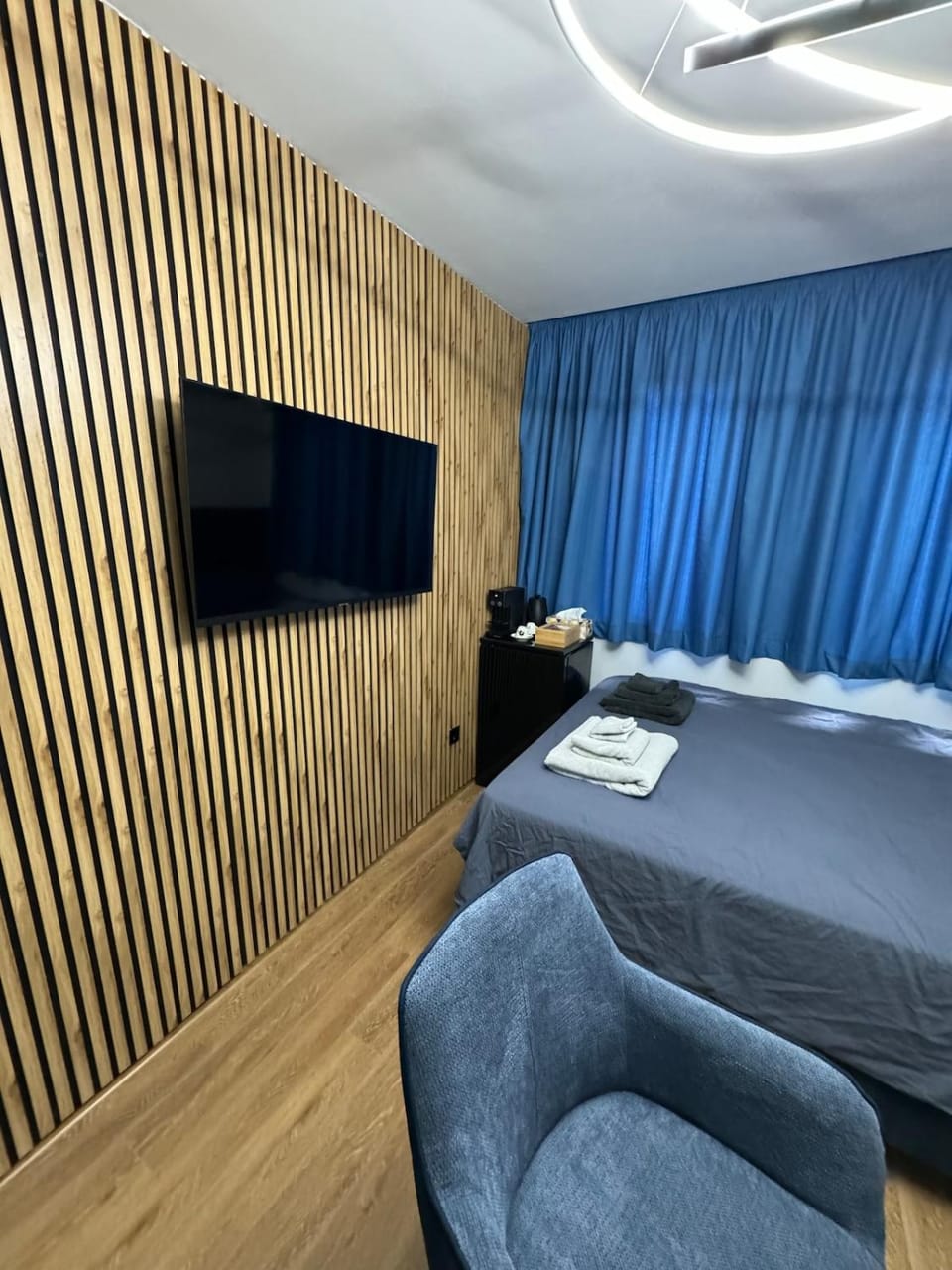 Communal lounge/ TV room, TV and multimedia, Photo of the whole room, Bedroom, towels