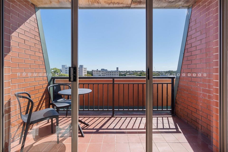 Camperdown Cozy Corner 10 Apartment in Sydney