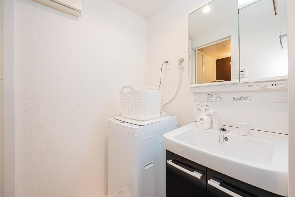 Toilet, washing machine
