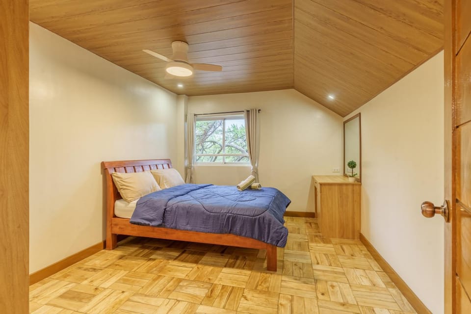 Orange House A#4 - Attic Apartment in Baguio