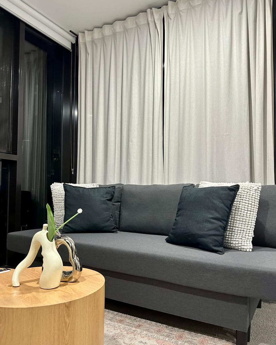 New & Rated Free Spa, Gym, Parking & More Apartment in Canberra