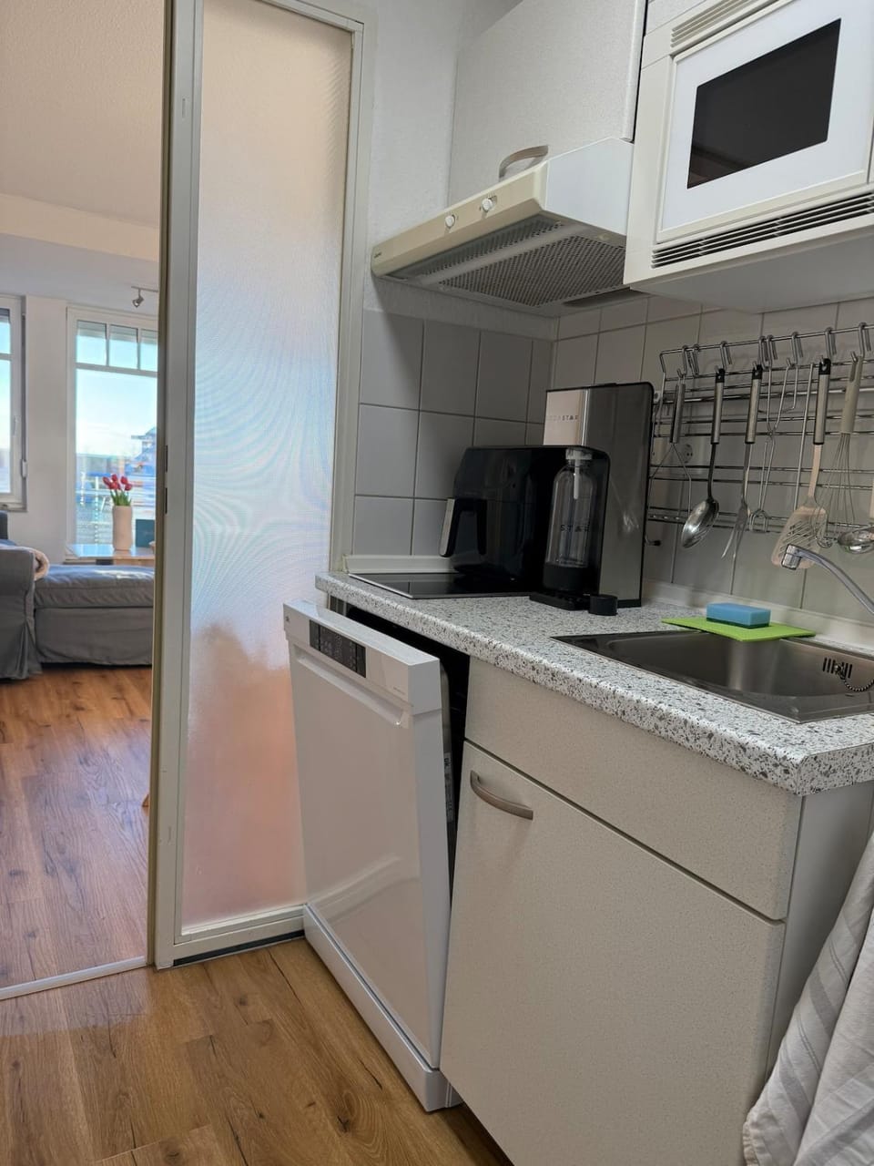 Kitchen or kitchenette, Food and drinks, dishwasher, pet friendly, stove, kitchen