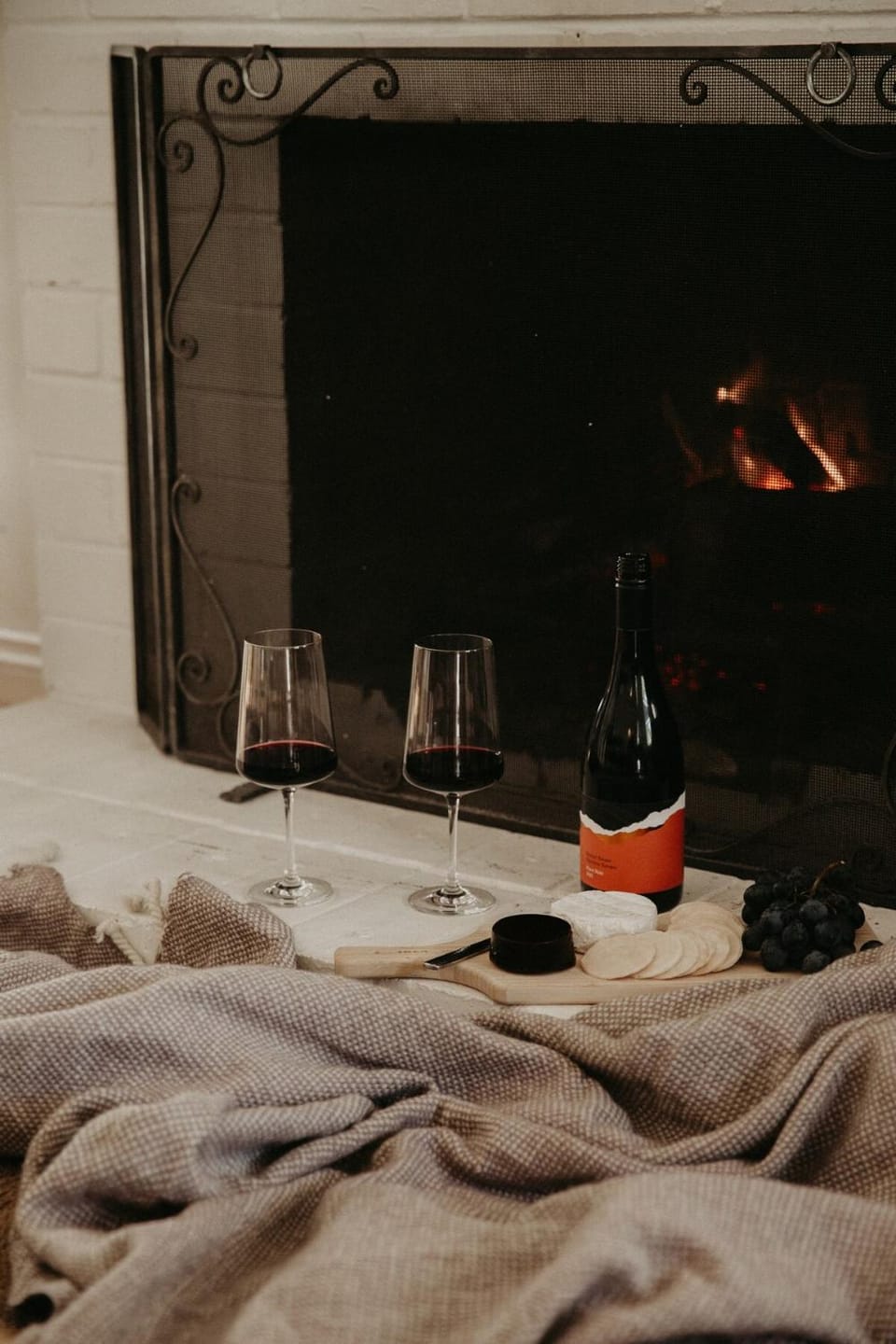 Stylish and Relaxing - Bathtub, Vinyls, Fireplace House in Daylesford