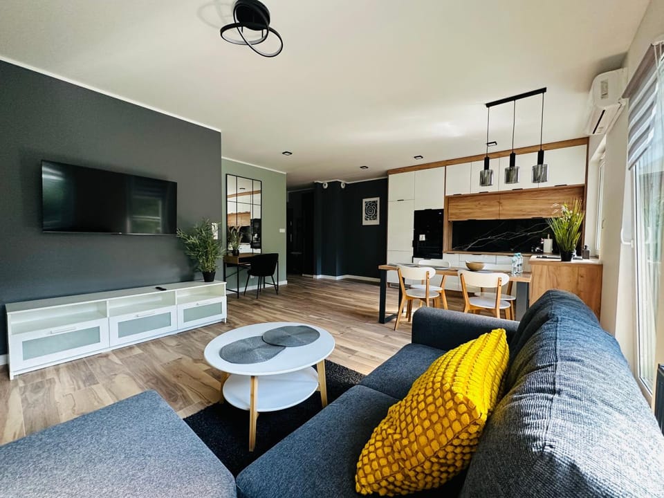 Apartamenty Dębowa 8 Leśny Zakątek Apartment in Lower Silesian Voivodeship