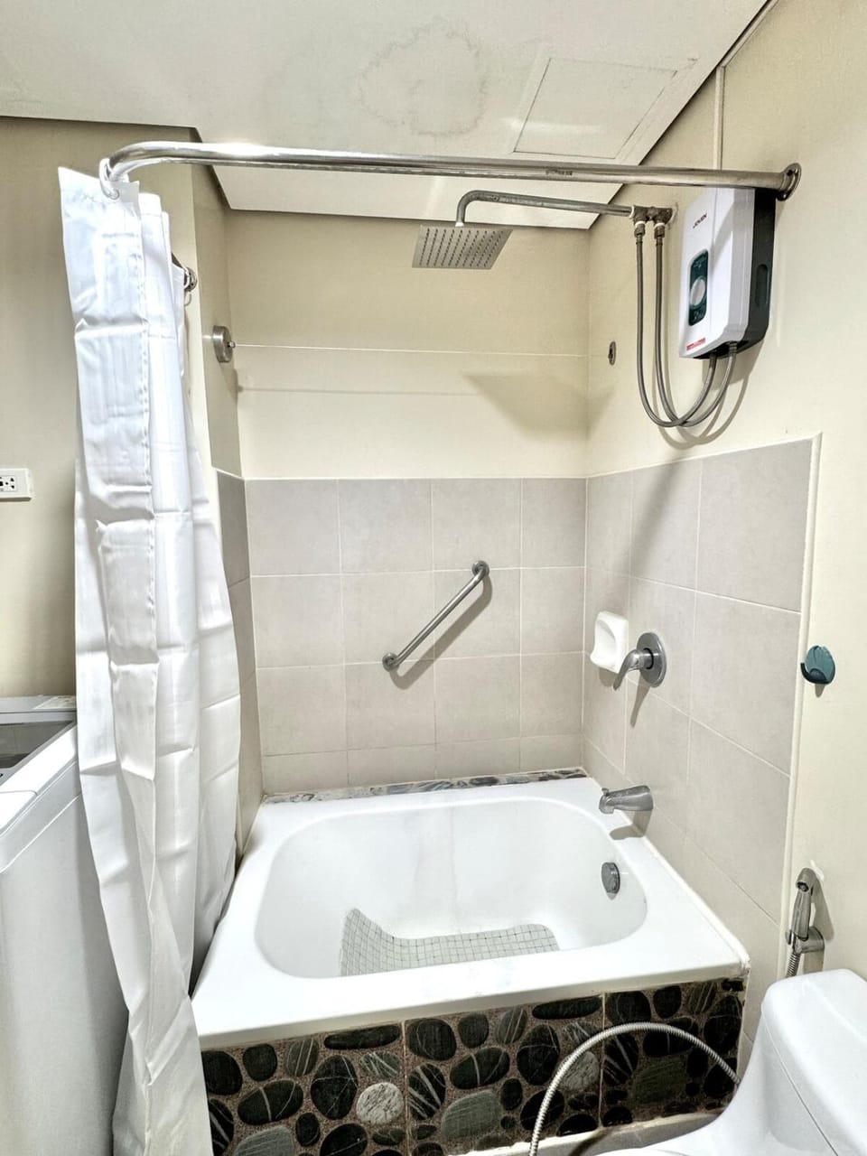 Classy & Stylish 1 BEDROOM at IT PARK Apartment in Lapu-Lapu City