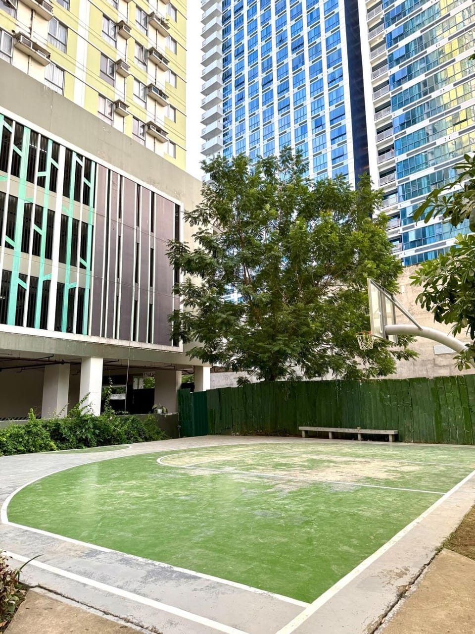 Classy & Stylish 1 BEDROOM at IT PARK Apartment in Lapu-Lapu City