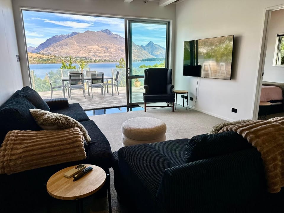 Remarkables View - Te Aroha Retreat Apartment in Queenstown