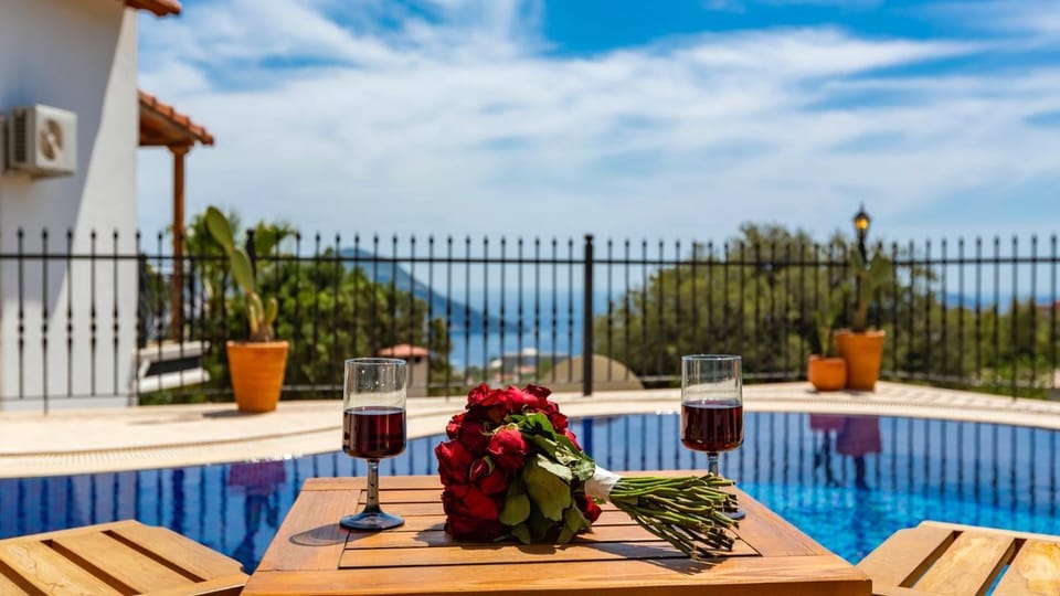 Patio, Day, Natural landscape, View (from property/room), Other, Sea view, Swimming pool, sunbed