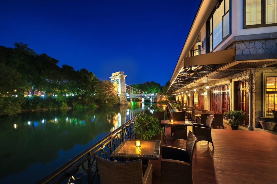 View (from property/room), Balcony/Terrace, Lake view