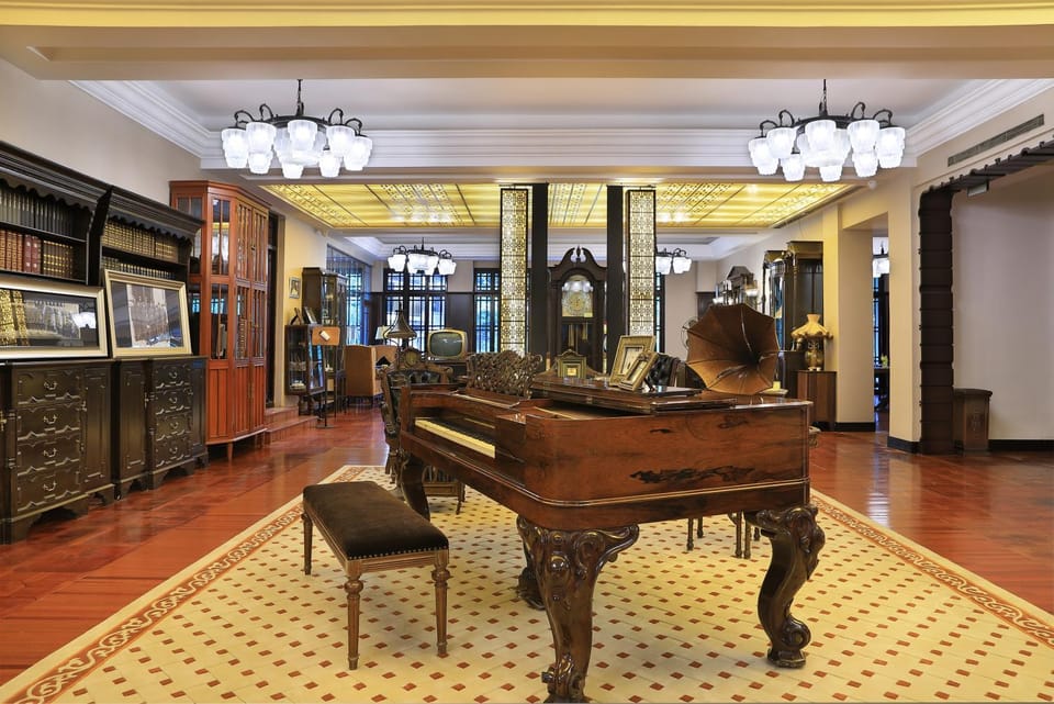Lobby or reception, Internal: Not applicable to any particular room