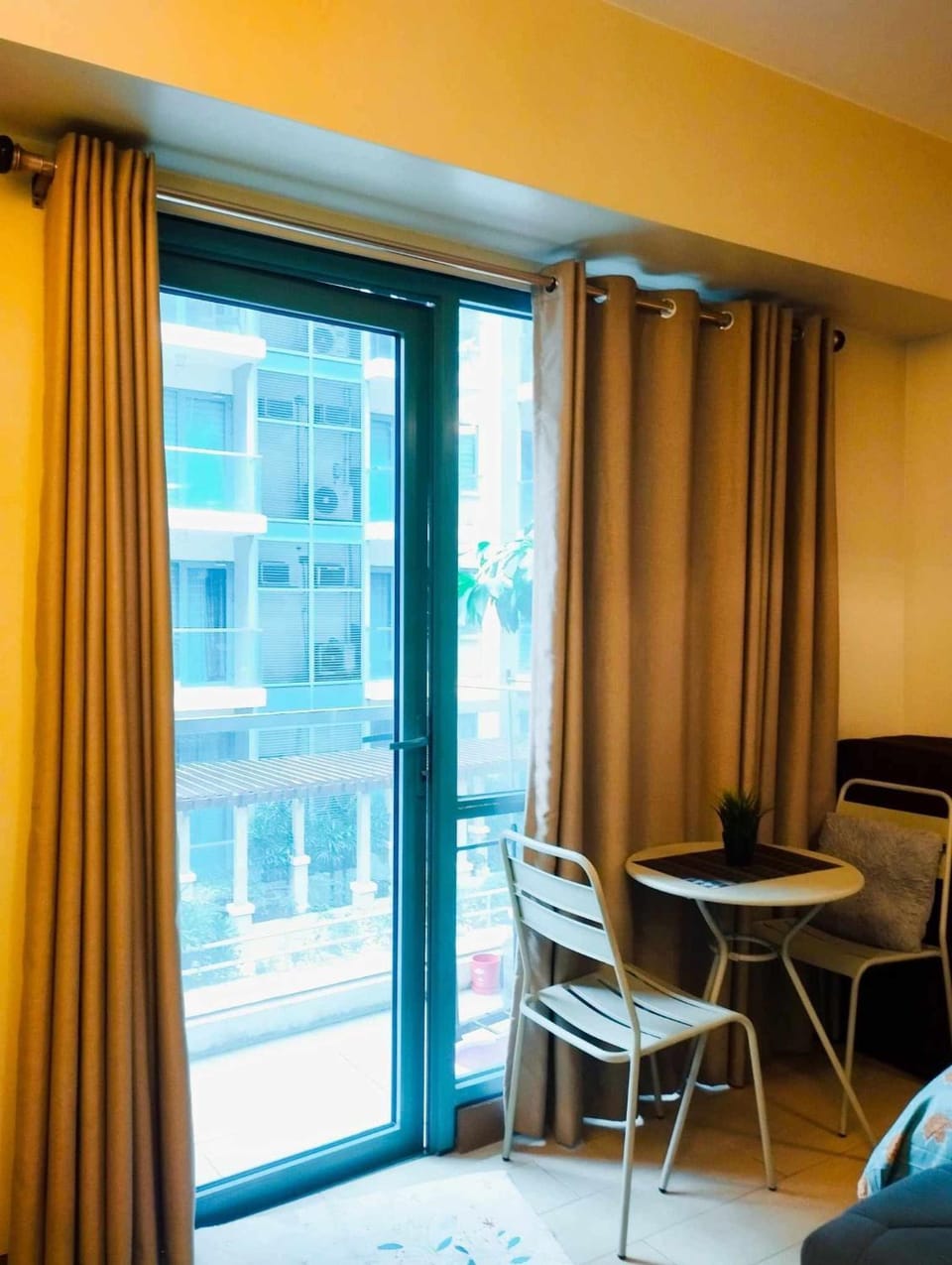 Across NAIA terminal 3 Apartment hotel in Pasay