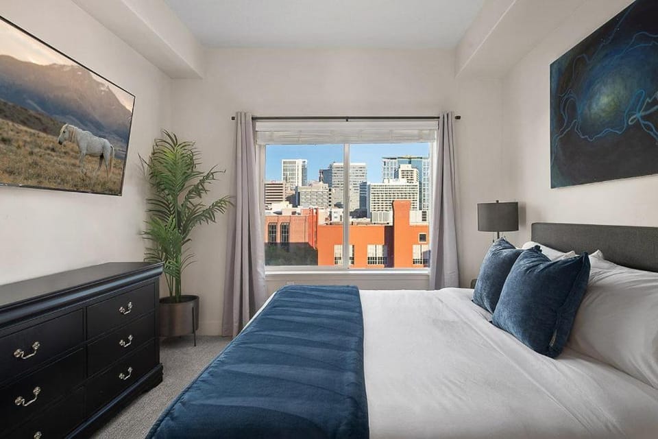 Convention Ctr - Stylish 2BD,2BA with Pool,Gym and Hot tub Apartment in Salt Lake City