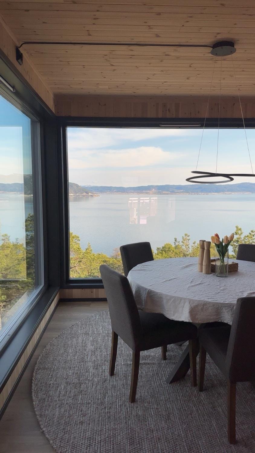 View (from property/room), Living room, Dining area, Sea view