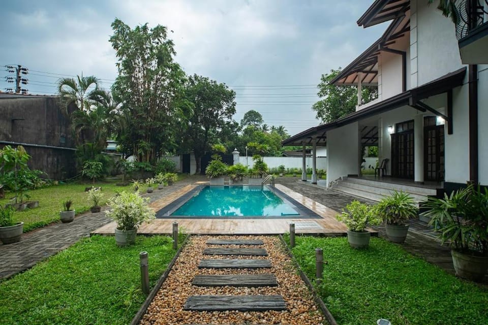 Tharan Villa - House in Colombo Villa in Western Province
