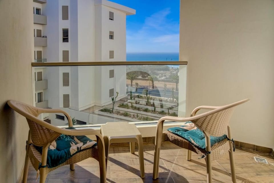 Natural landscape, View (from property/room), Balcony/Terrace, Balcony/Terrace, Seating area, Sea view, Sea view, sunbed