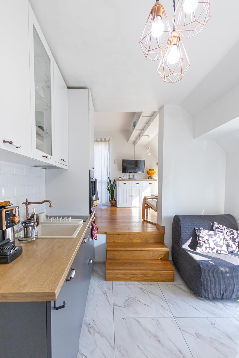 Bed, Kitchen or kitchenette, Living room, Photo of the whole room, Seating area, Dining area, Bedroom, stove