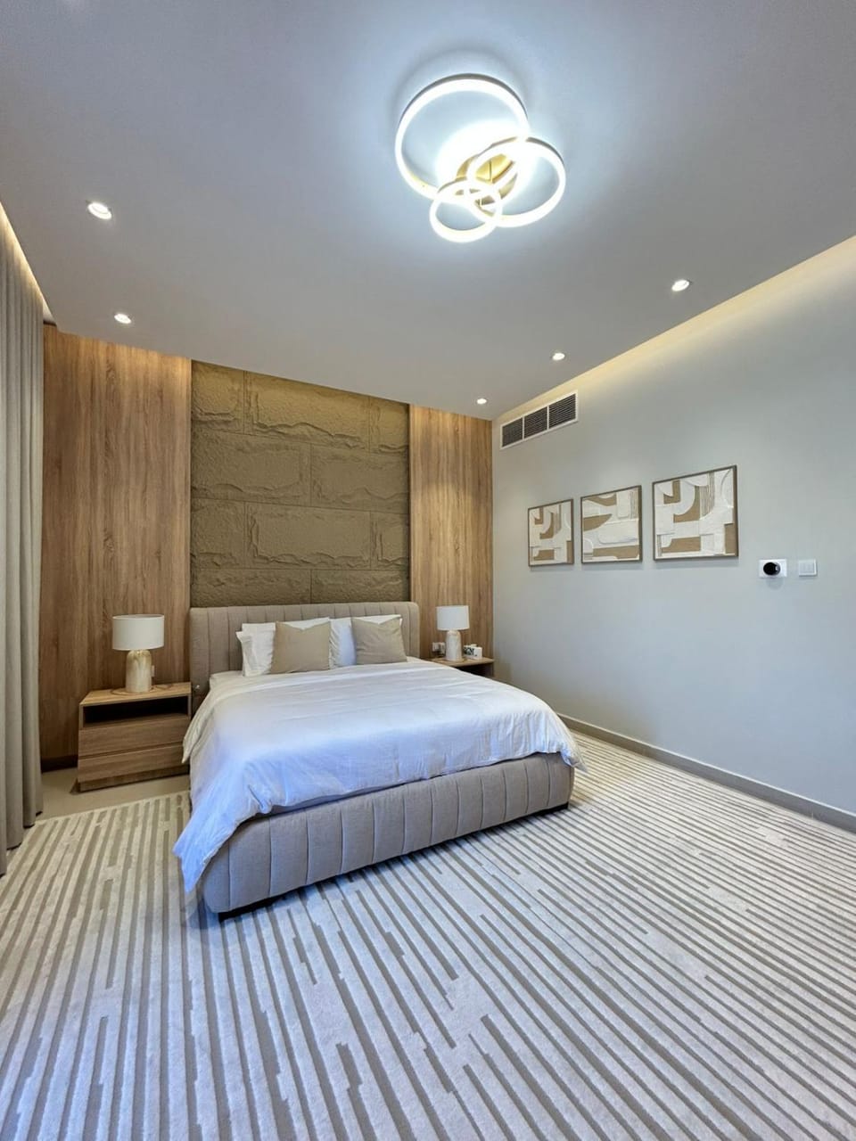 Bed, Photo of the whole room, Bedroom, air conditioner