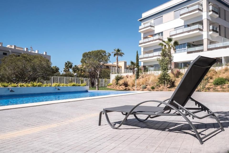 Quiet modern apartment with a large sunny garden! Apartment in Vega Baja del Segura
