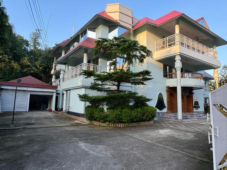 Subhani Aysha Palace Luxury Apartments Apartment in Bangladesh