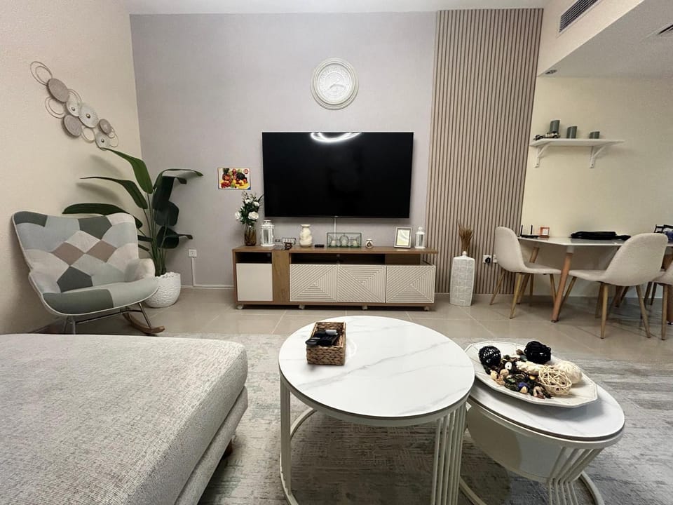 Deluxe 1BHK Apt in JVC, Self check in ! Apartment in Dubai