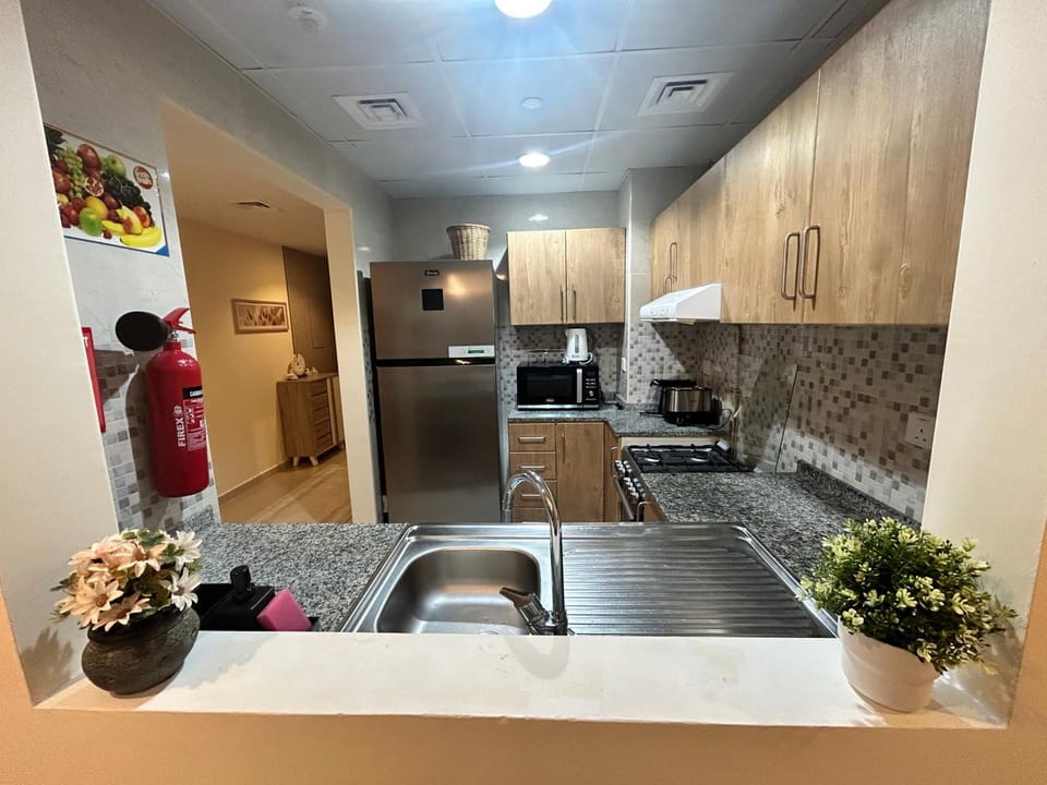 Deluxe 1BHK Apt in JVC, Self check in ! Apartment in Dubai