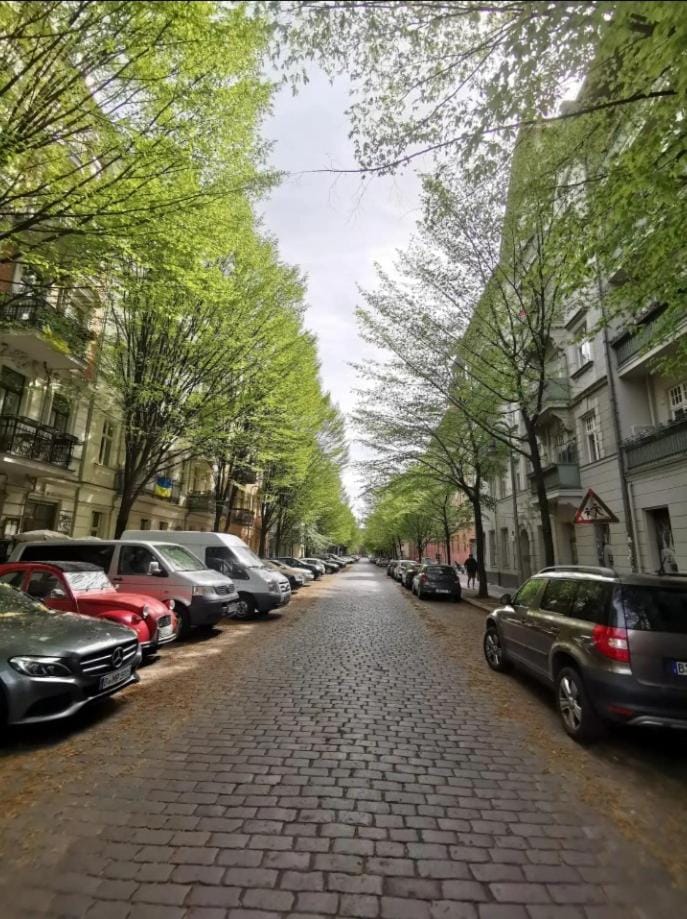 Day, Neighbourhood, Street view, Location, Parking