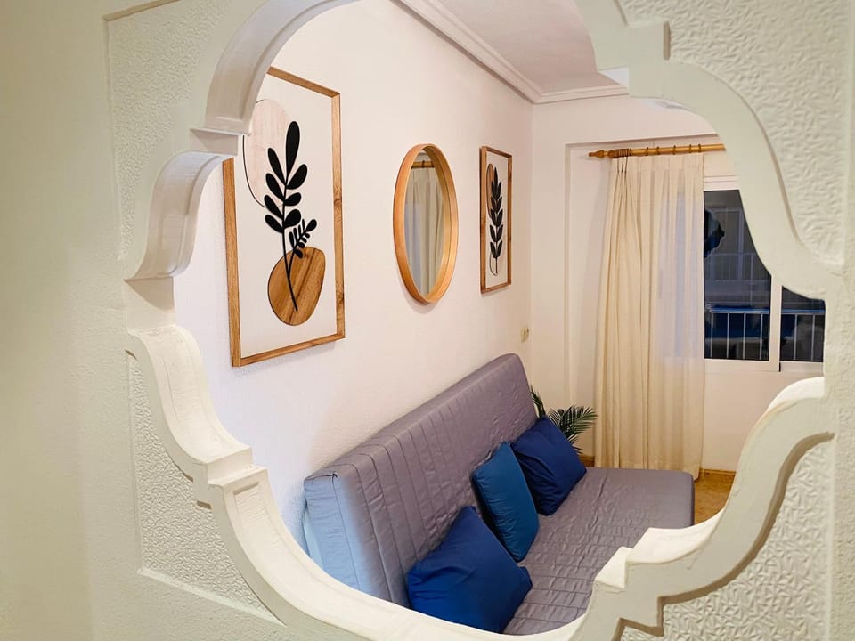 Living room, Photo of the whole room, Seating area