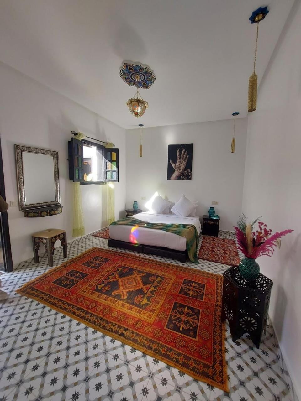 Photo of the whole room, Bedroom